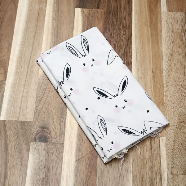 Coupon coton - Petits lapins fond blanc