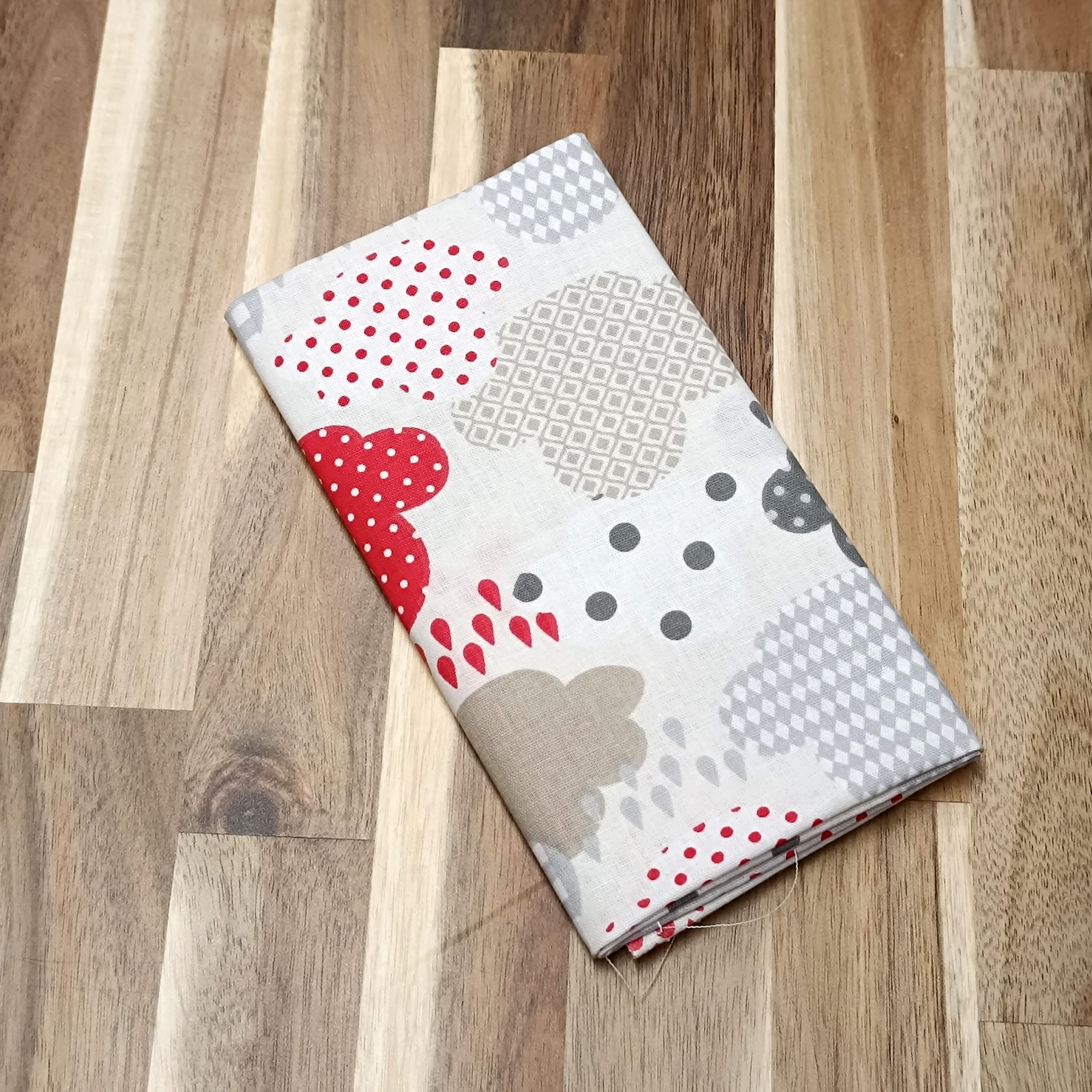 Coupon coton - Nuages gris et rouges