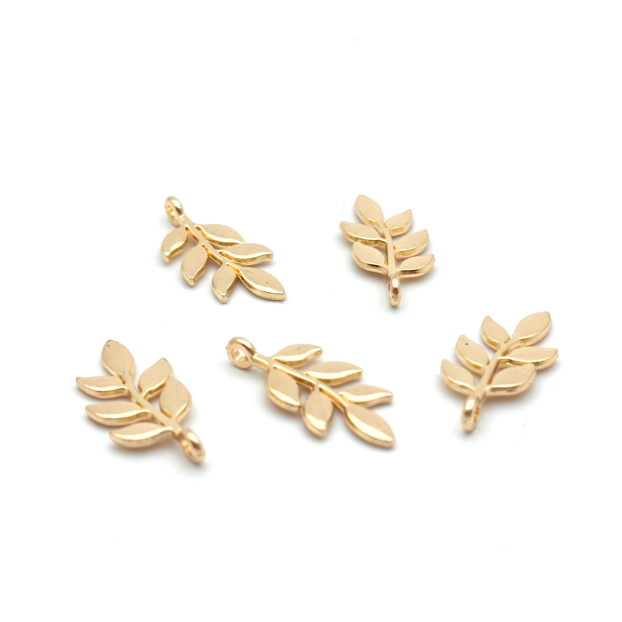 Lot de 5 breloques feuilles en métal